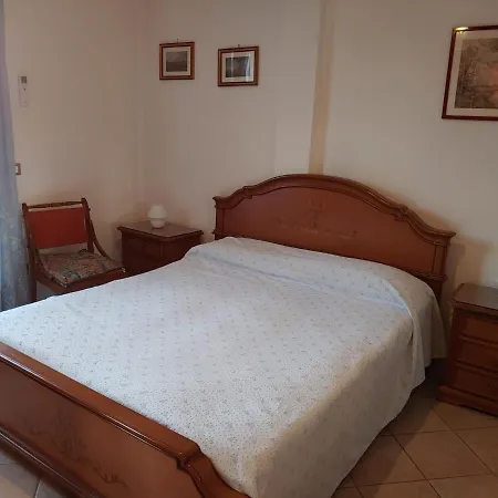 Casa Elsa Apartment *